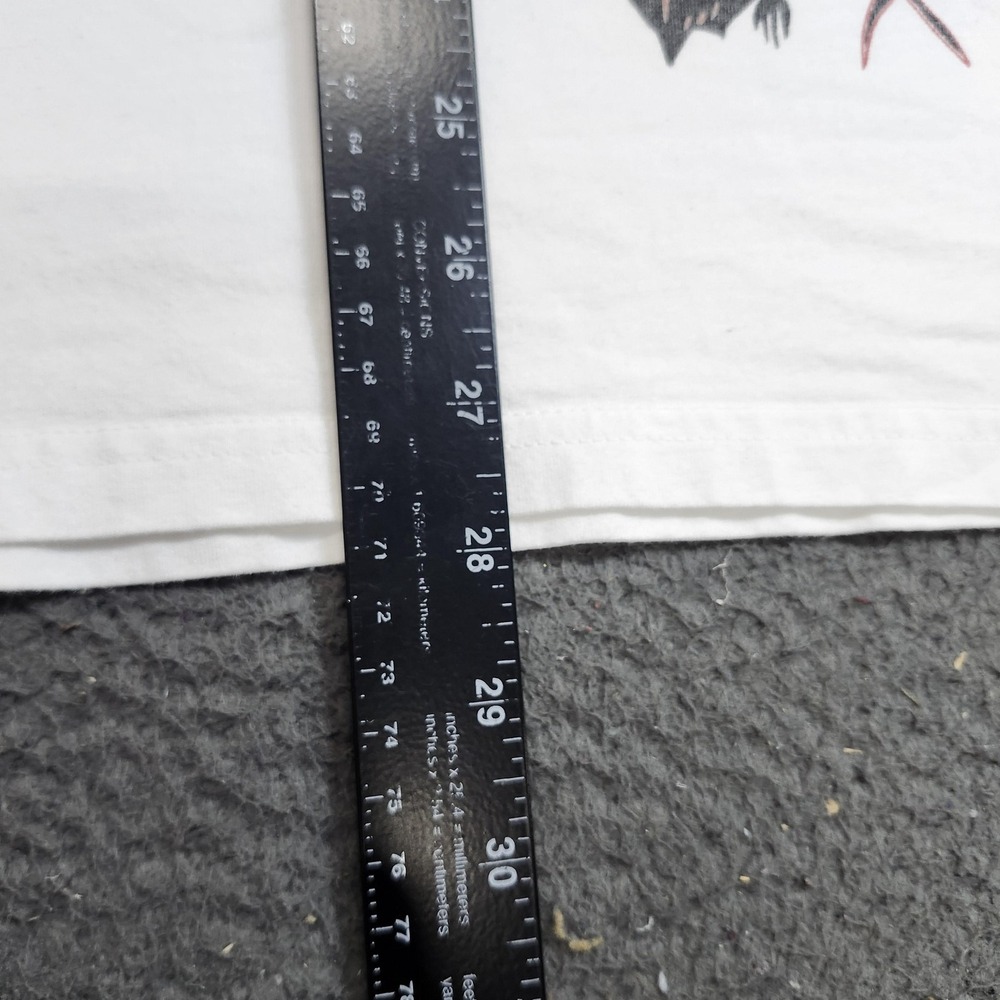 Robin's Jean Shirt Mens XL White Bats Wings Graphic Tee Gothic Horror Halloween - Picture 5 of 9